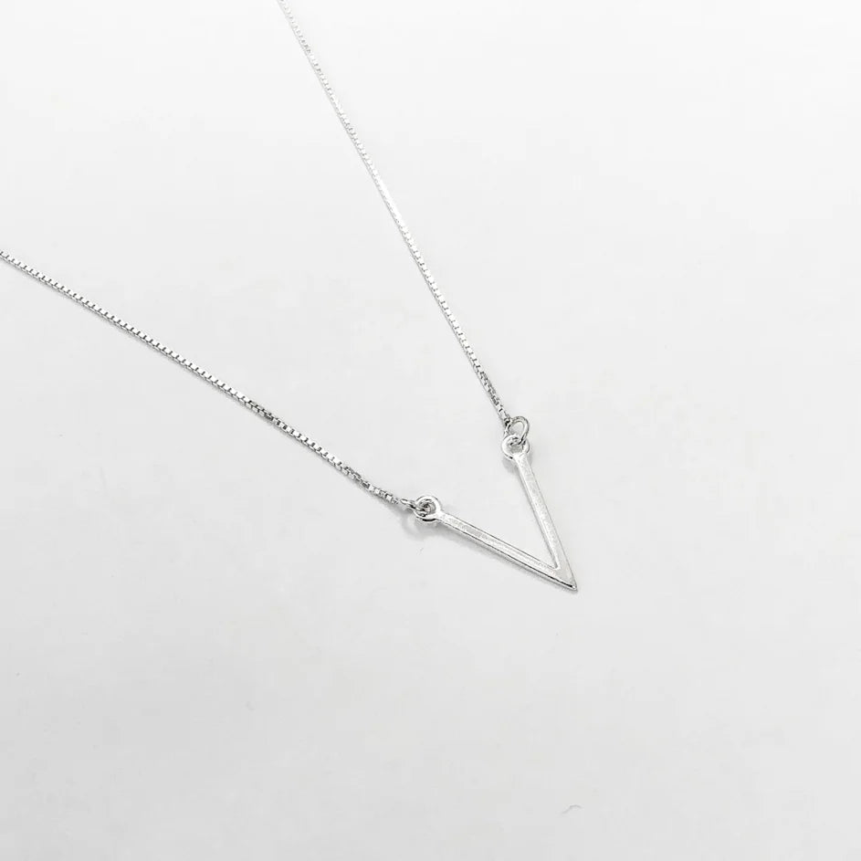 Gargantilha em V 40cm