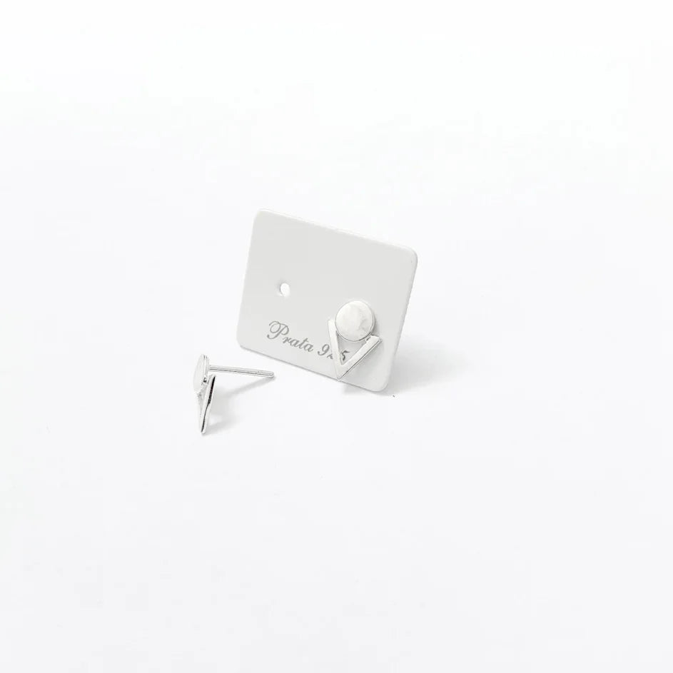 Brinco Geométrico Triângulo Vazado com Círculo