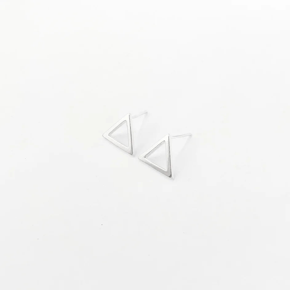 Brinco de Triângulo Vazado